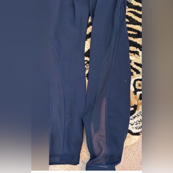 Lululemon Train Times 7/8 Pant *25" True Navy Size 4 W5BJOS EUC - Picture 7 of 9